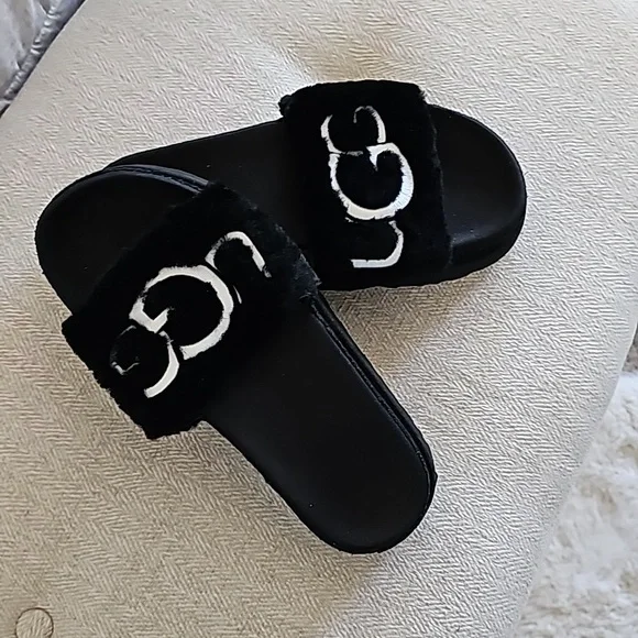 Ugg slides - Picture 4 of 4